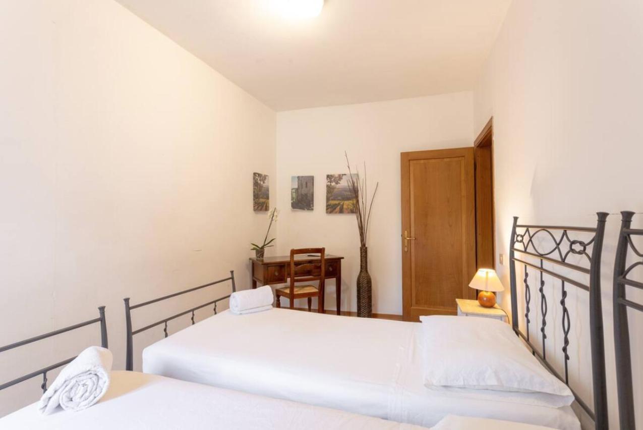 Via Ricasoli Apartment, Next To Accademia Флоренция Экстерьер фото